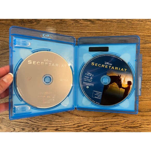 Disney Secretariat Blu-Ray and DVD Combo Pack Kids Movie - Picture 2 of 4